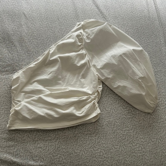 One-Shoulder Off White Blouse - Picture 2 of 3